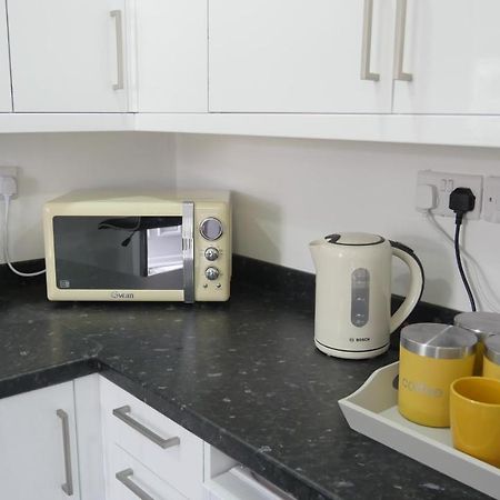 Spacious 6 Bed Home Near City & Albion Stadium Perfect For Contractors! Birmingham Exterior photo