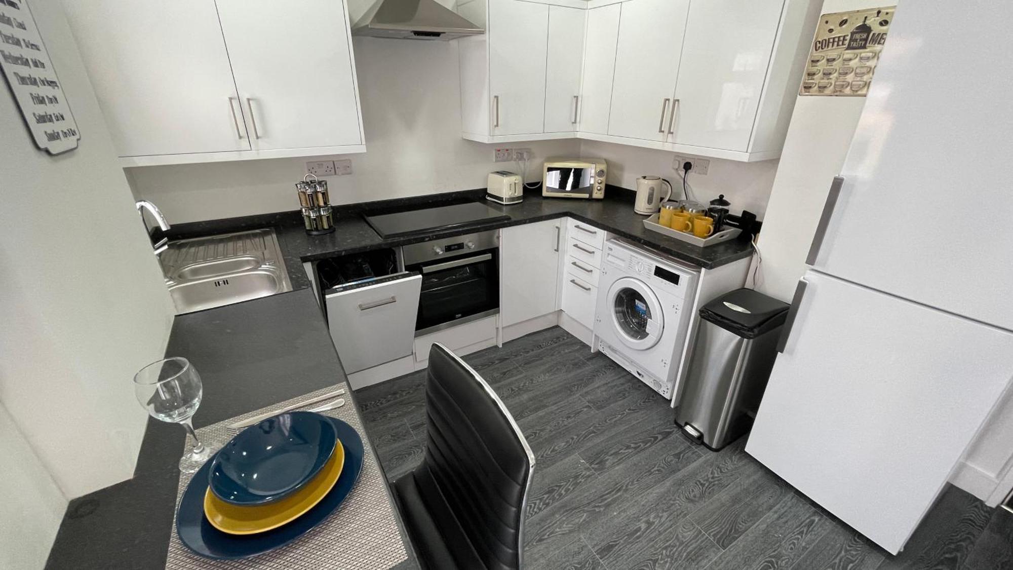 Spacious 6 Bed Home Near City & Albion Stadium Perfect For Contractors! Birmingham Exterior photo